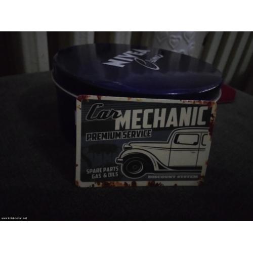 Car mechanic premium service nalepnica