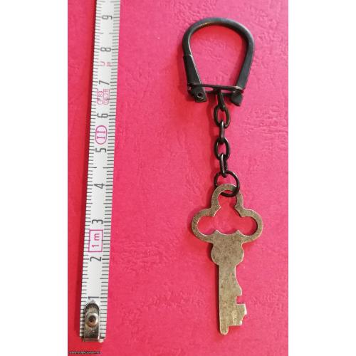 Privezak za ključeve br.92 - Metalni privezak - Ključ